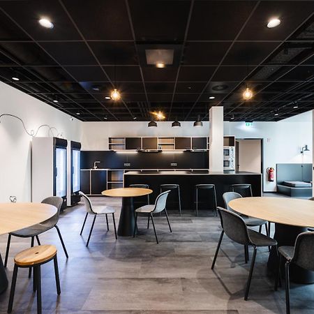 Moliving - Design Hotel & Apartments Duesseldorf-Нойс Екстериор снимка