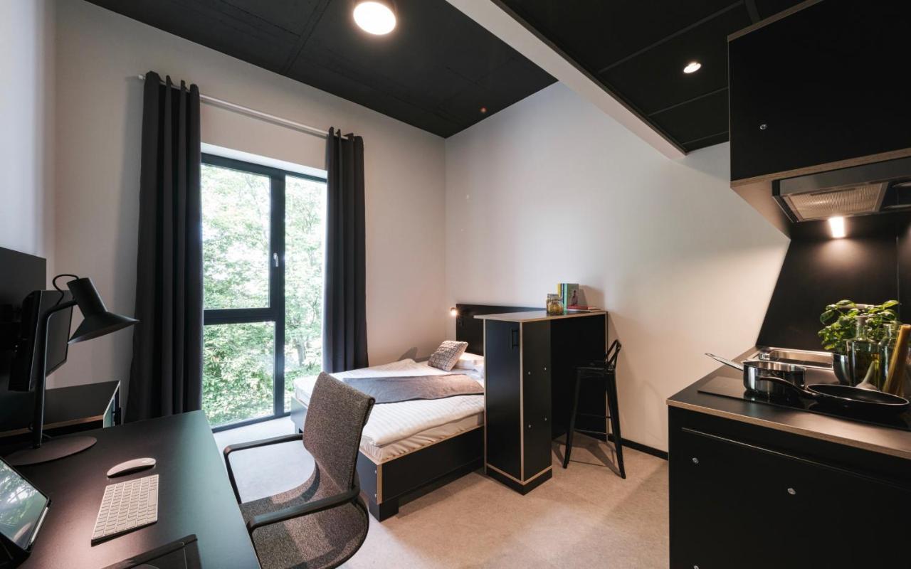 Moliving - Design Hotel & Apartments Duesseldorf-Нойс Екстериор снимка