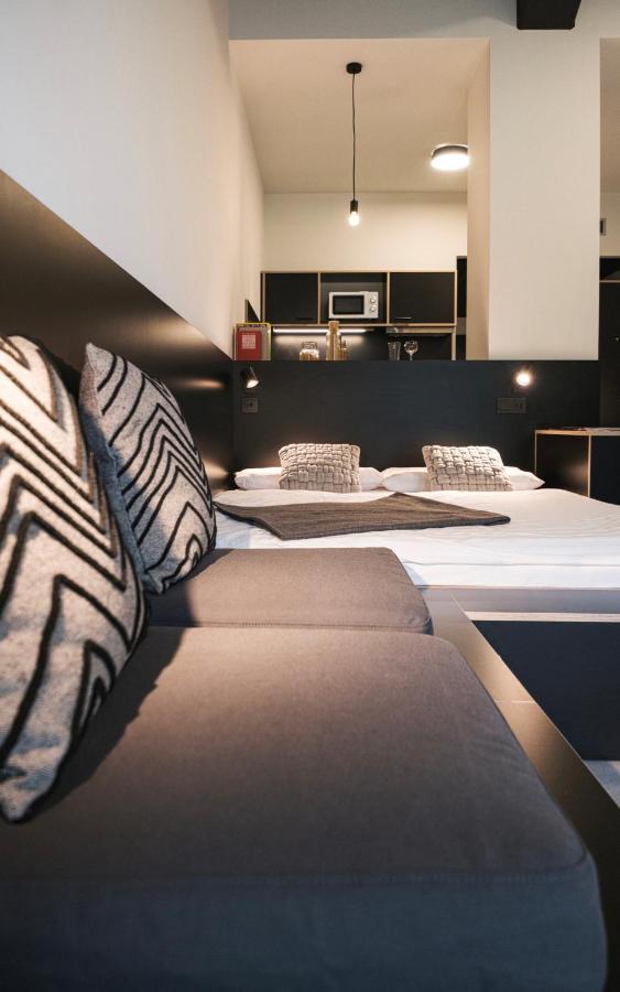 Moliving - Design Hotel & Apartments Duesseldorf-Нойс Екстериор снимка